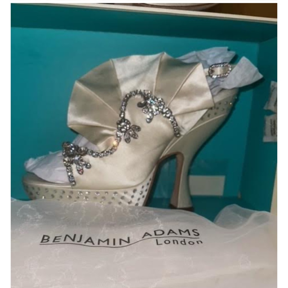 Silk Ivory Benjamin Adams (Sissy) heels size 9  (40)